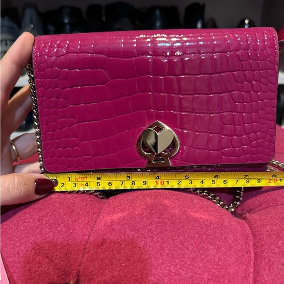 Kate Spade berryblitz romy croc embossed chain wallet - Picture 1 of 8
